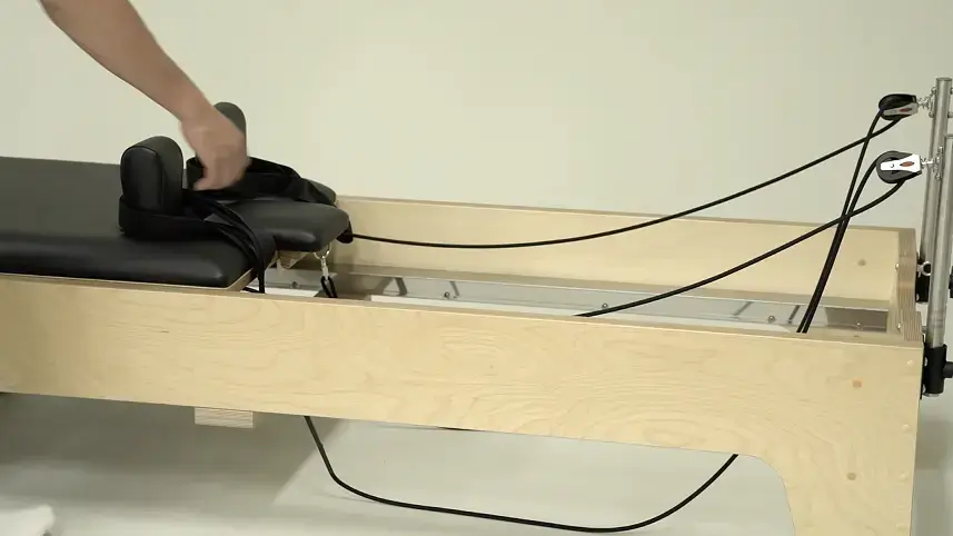 ピラティスリフォーマー ライトイエロー ピラティス リフォーマー